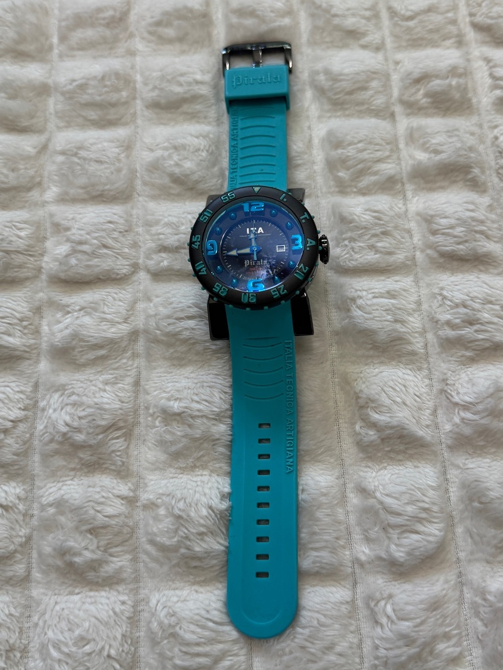 I.T.A Italia Tecnica Artigiana Pirata Quartz Dive Style Watch 00.04.11 Turquoise